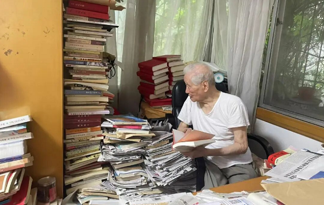 懷念丨103歲茅獎作家王火去世